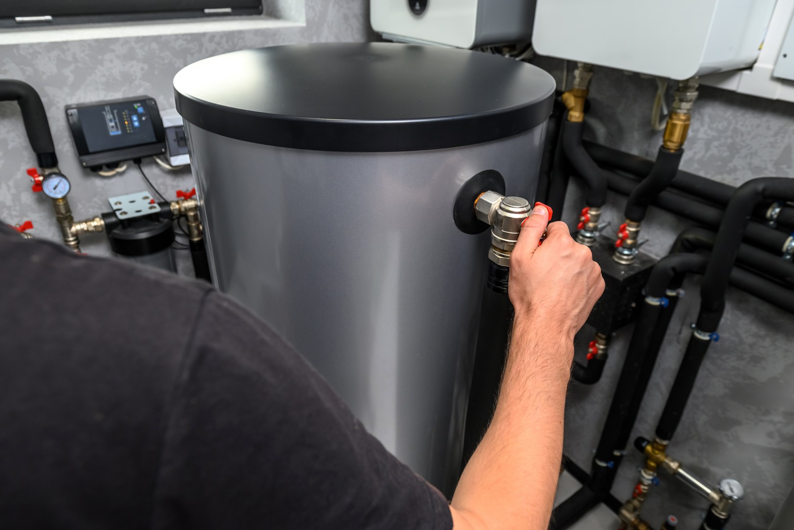 Fast & Reliable Hot Water Tank Repair Abbotsford